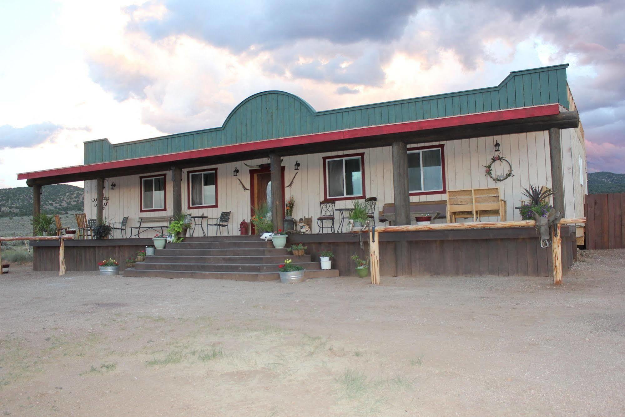 Grand Canyon Ranch & Outfitters Fredonia Exterior photo